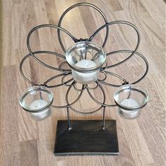 Daisy tealight holder 
