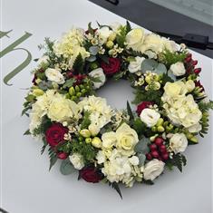 Luxury Red And White Wreath 